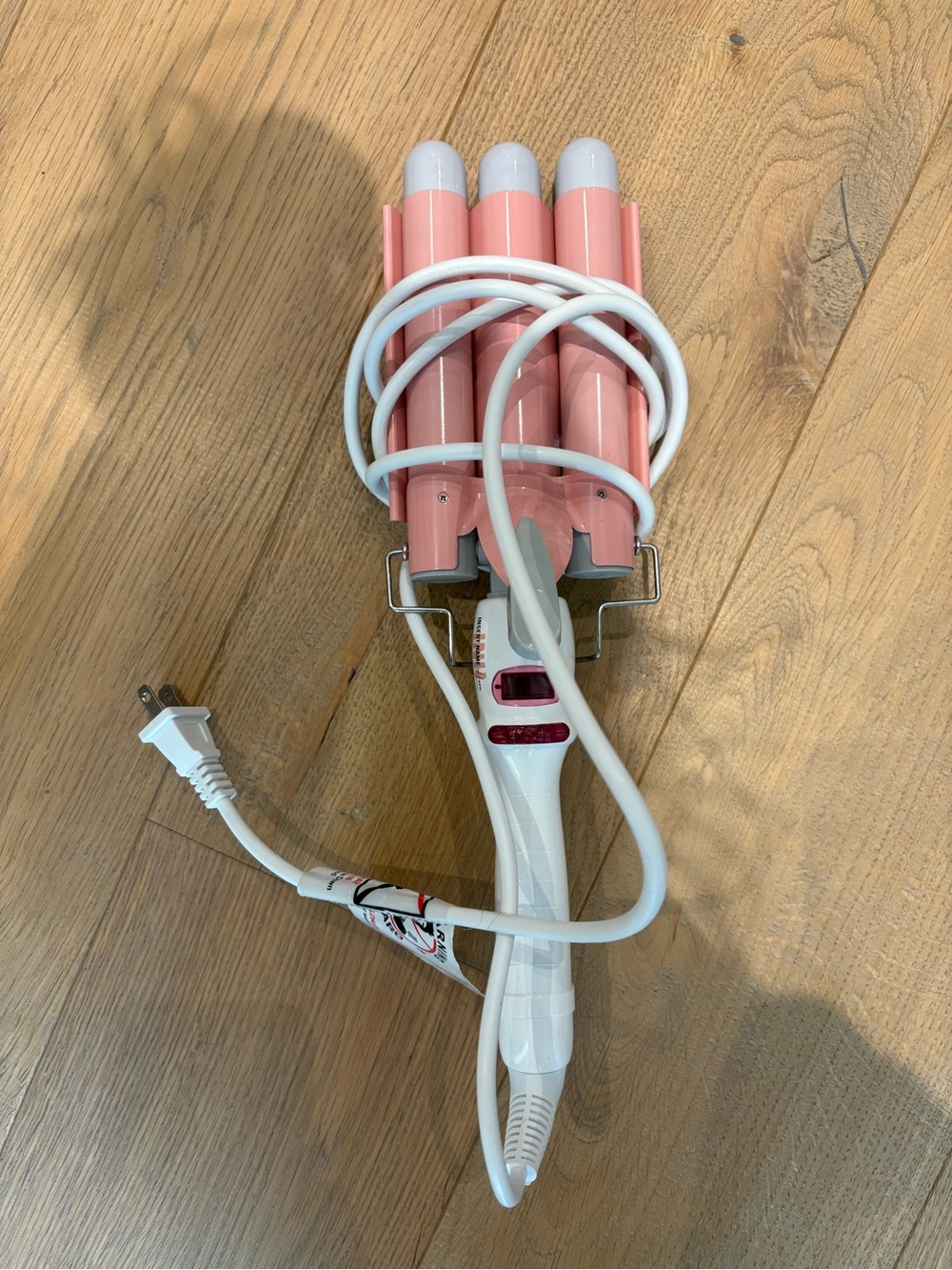 INH Pink Triple Barrel Hair Waver